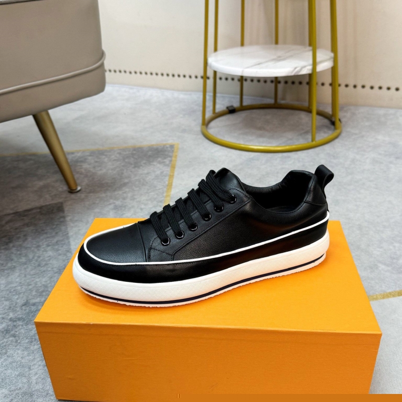 Pra*a casual shoes